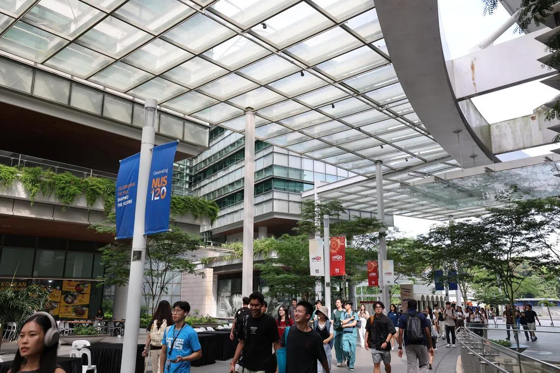 截至去年12月，超过八成在2025年毕业的大学生已找到工作，与2024年毕业者的就业情况相当。（梁麒麟摄）