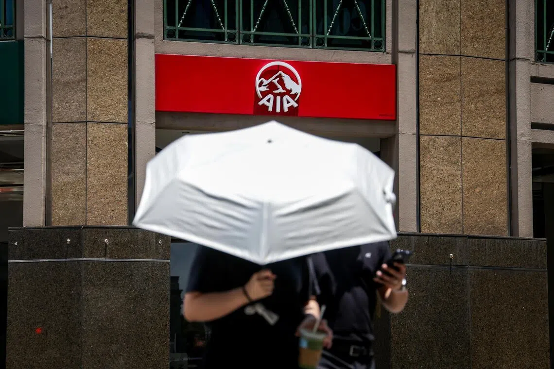 保险业者指出，新附加险不仅让保费更加实惠，还带来了保障升级，让人们能以更低的门槛享有全面的医疗保障。（叶振忠摄）