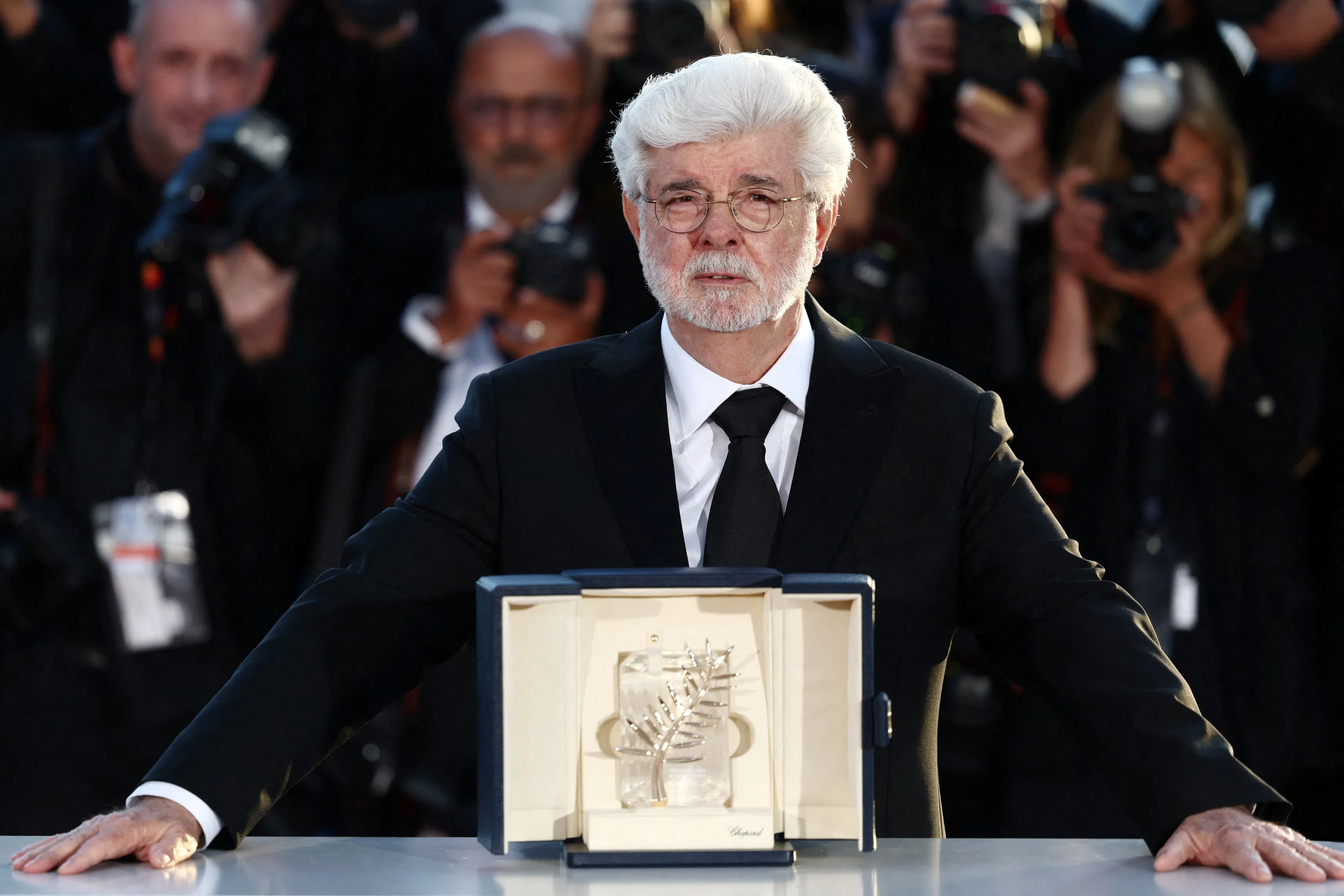 以《星球大战》和《夺宝奇兵》等系列闻名全球的大导演George Lucas（乔治卢卡斯），获“荣誉金棕榈奖”，他的第一部电影当年就在康城影展放映。（路透社）