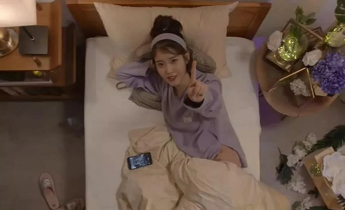 IU在直播中再三向粉丝强调：“请大家绝对不要送我刚才提到的东西。”（图/互联网）