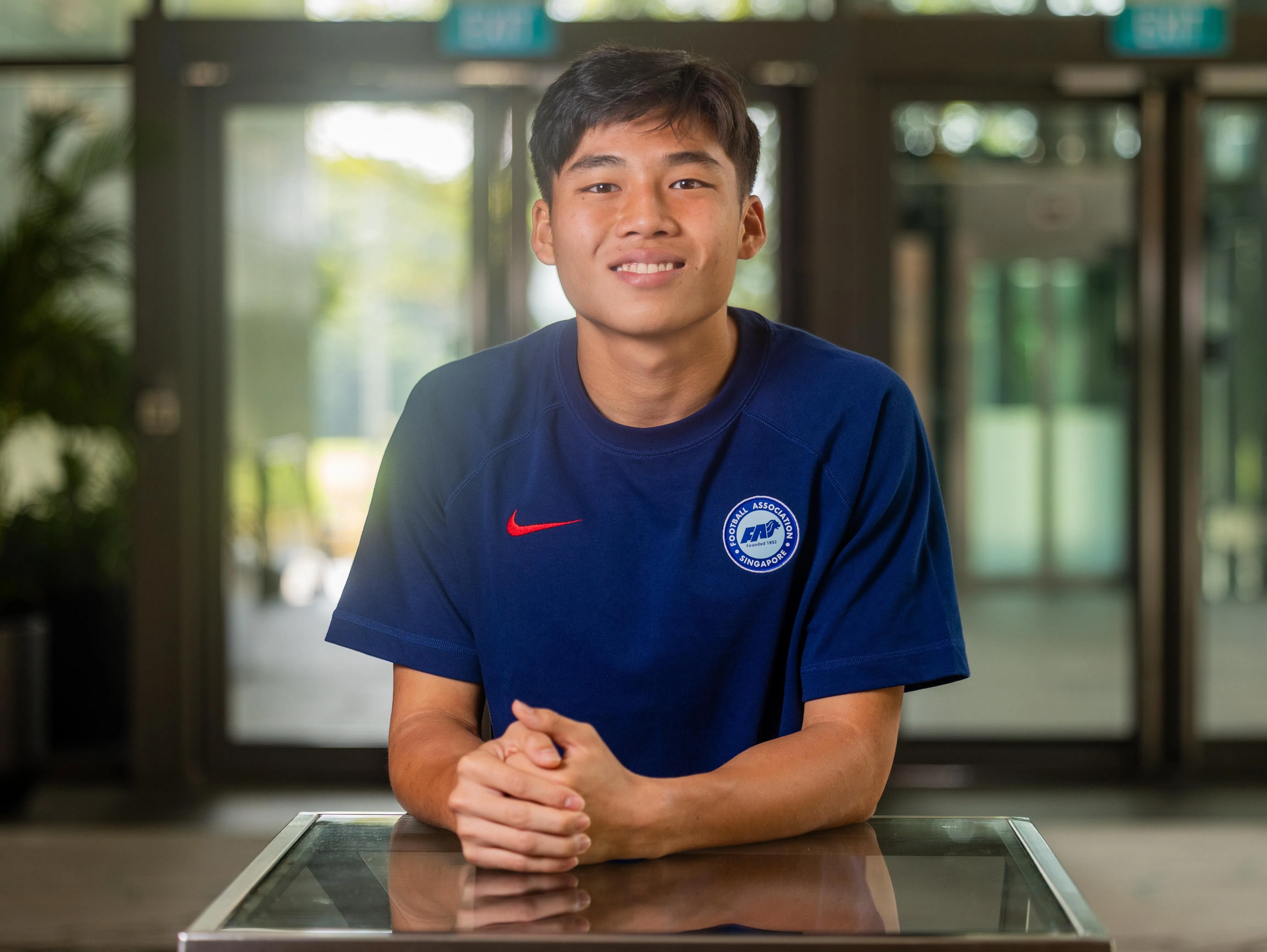 陈恩远在在维泽拉的租借期为期一年，到明年6月底结束。他的足球偶像是葡萄牙球星“帅罗”罗纳尔多，他十分欣赏帅罗追求卓越的不懈动力。（吴先邦摄）