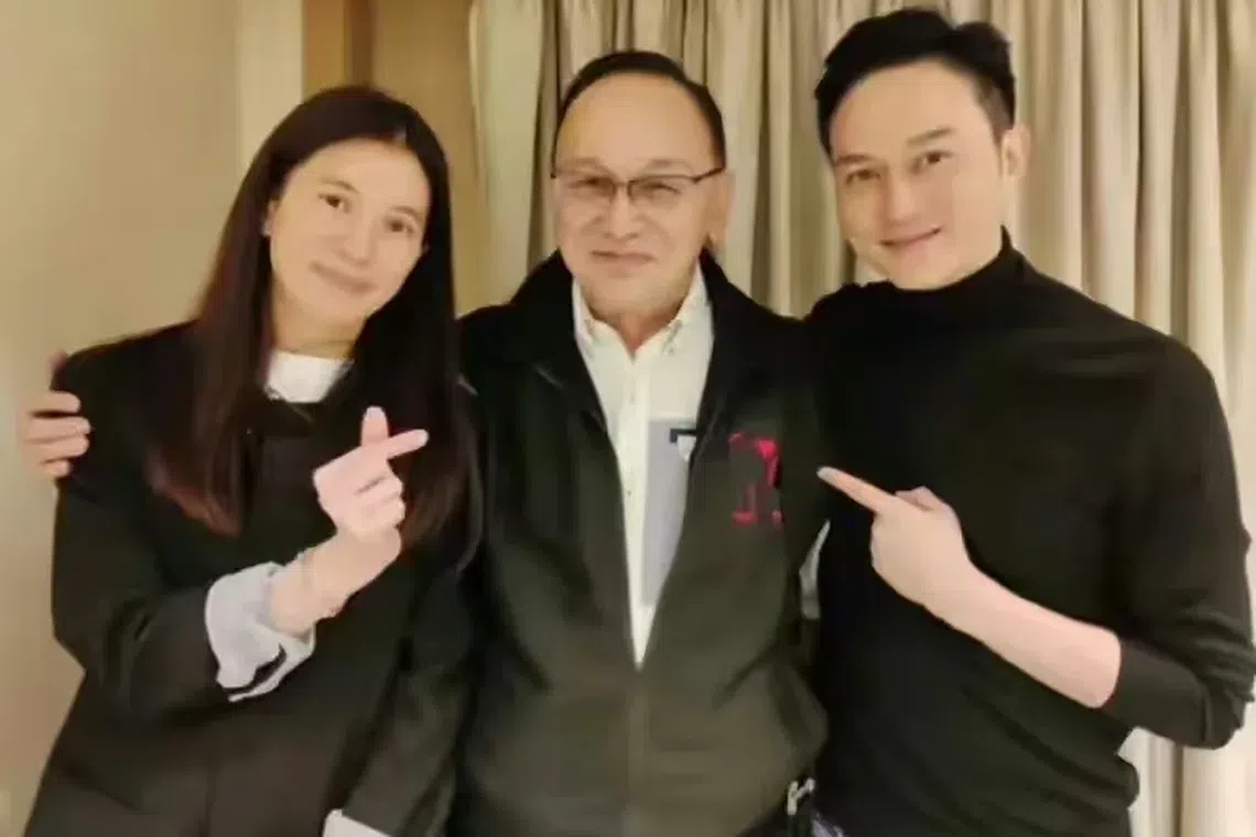 袁咏仪，曹查理和张智霖难得同框。（互联网）