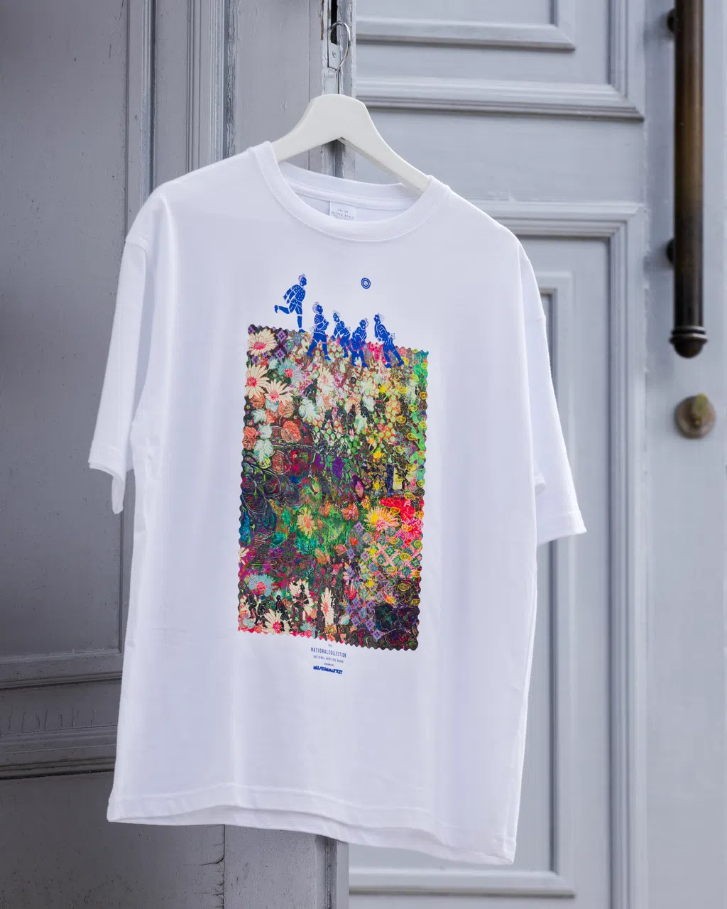 除了花团锦簇渔夫帽，“社会的凝织力”还新推出T恤。（Museum Martket提供）