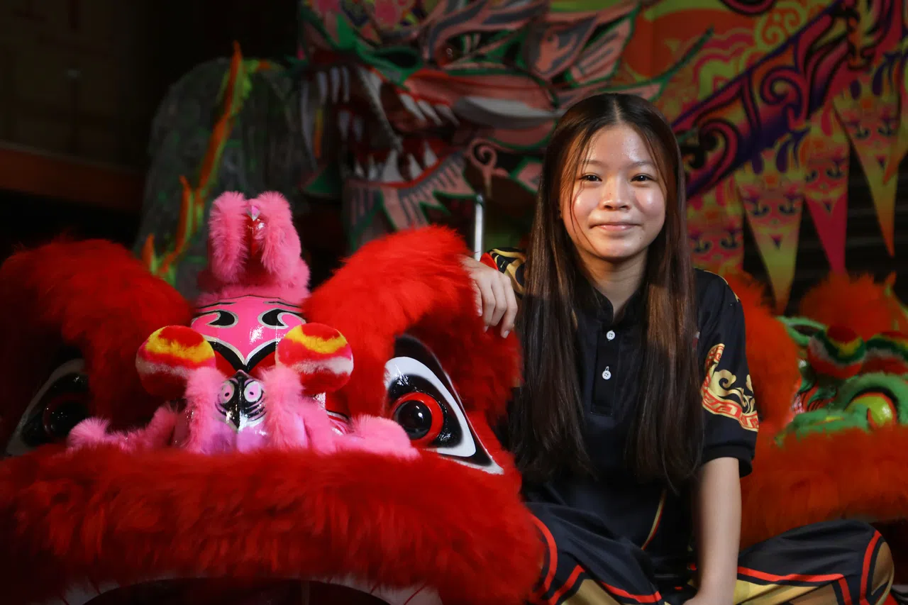 彭诗惠四岁开始接触舞狮，长大后越发热爱。（龙国雄摄）