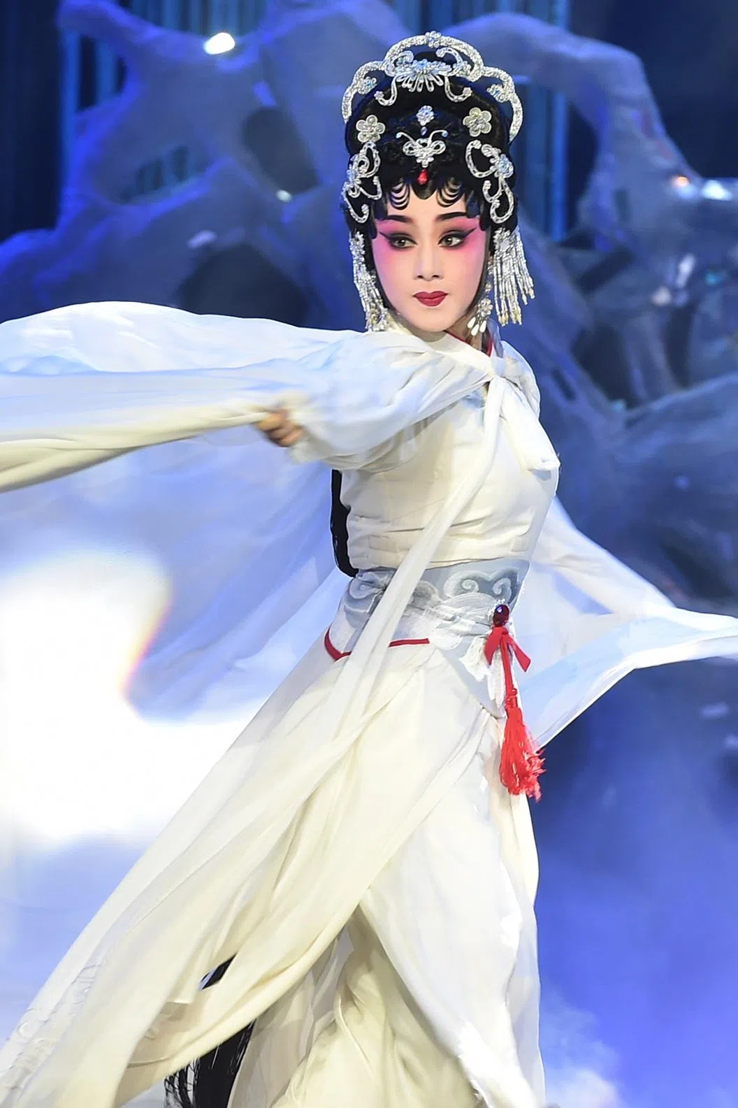 广东粤剧院院长曾小敏：粤剧《白蛇传·情》蛇年会有更多周边延伸。（广东粤剧院提供）