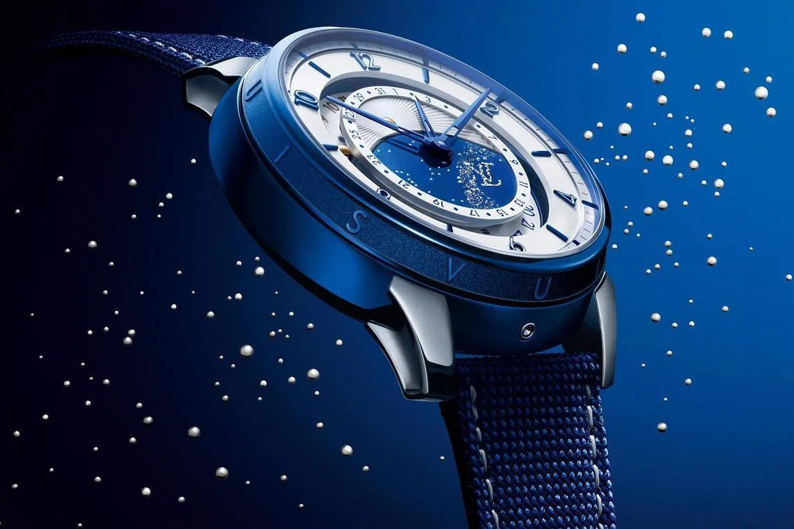 LVDB-03 Louis Varius表壳以钛金属打造，经De Bethune专利热氧化工艺烧制出随光线呈现不同层次蓝色的“De Bethune Blue”。（De Bethune提供）
