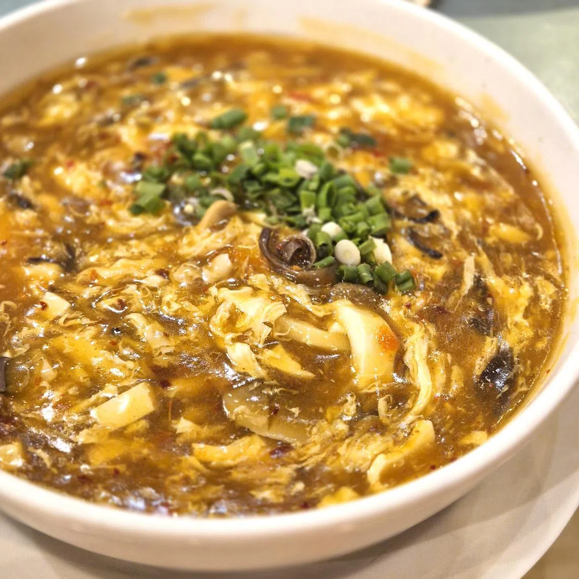 酸辣汤喝起来舒服不呛，很够味。（陈爱薇摄）