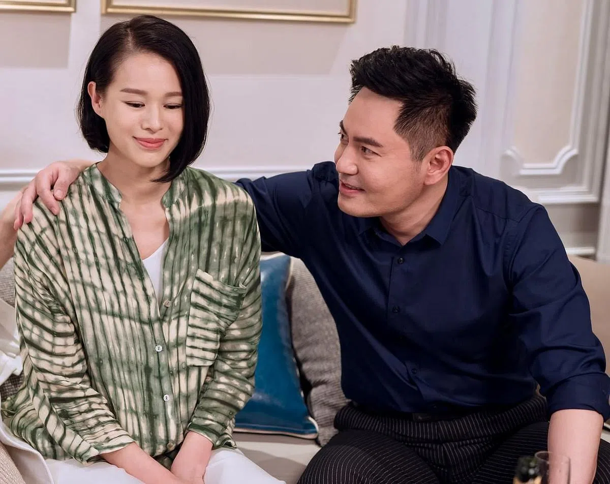 胡杏儿（左）在剧中遭牟凤彬饰演的丈夫家暴。（互联网）