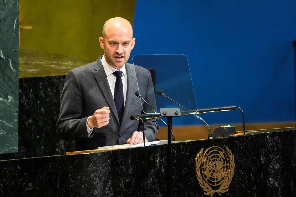 特朗普不满意伊朗提案 美国坚持先解决伊核问题