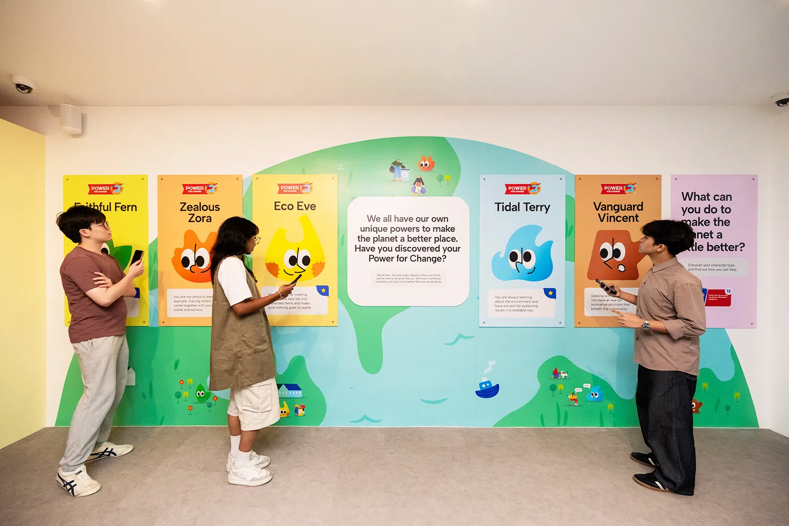 回答趣味问题、了解节能减碳小贴士。（平价集团提供）