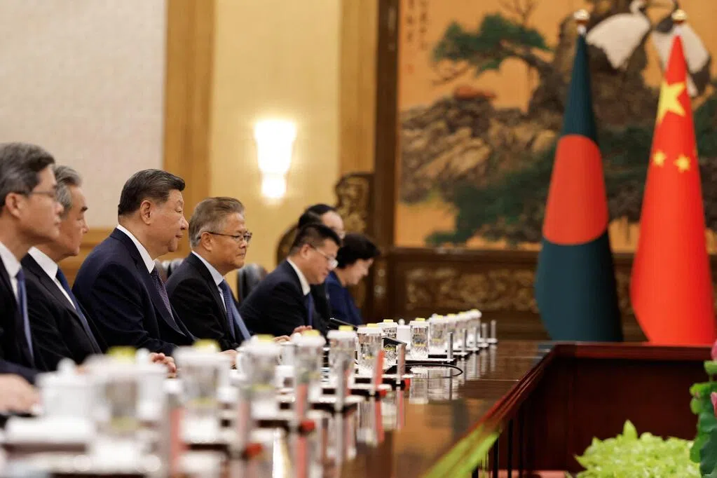 习近平会孟加拉总理：推进中缅孟经济走廊建设