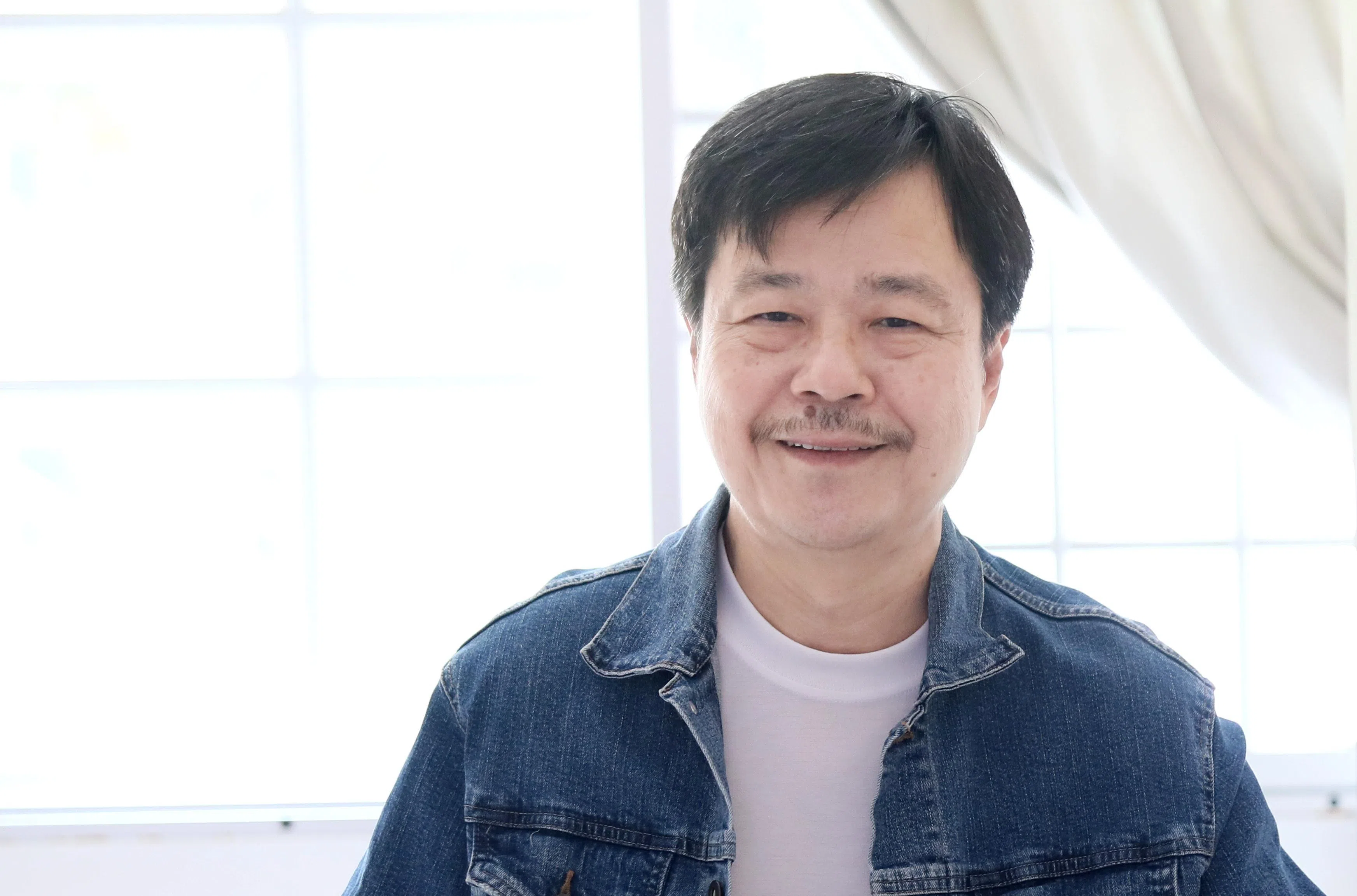 谢裕民继2024年以非虚构作品《不确定的国家》入选后，2025年再以长篇小说《我的游离性遗忘》入选早报书选。（档案照）