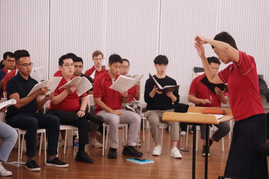 谭秀英接任指挥后，以艺术发展和委约作品为主要发展方向。（邬福梁摄）