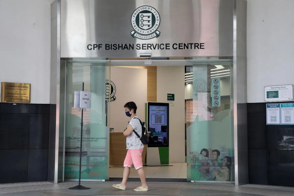 政府针对不同群体调整公积金制度，强化国人的退休保障。（何炳耀摄）