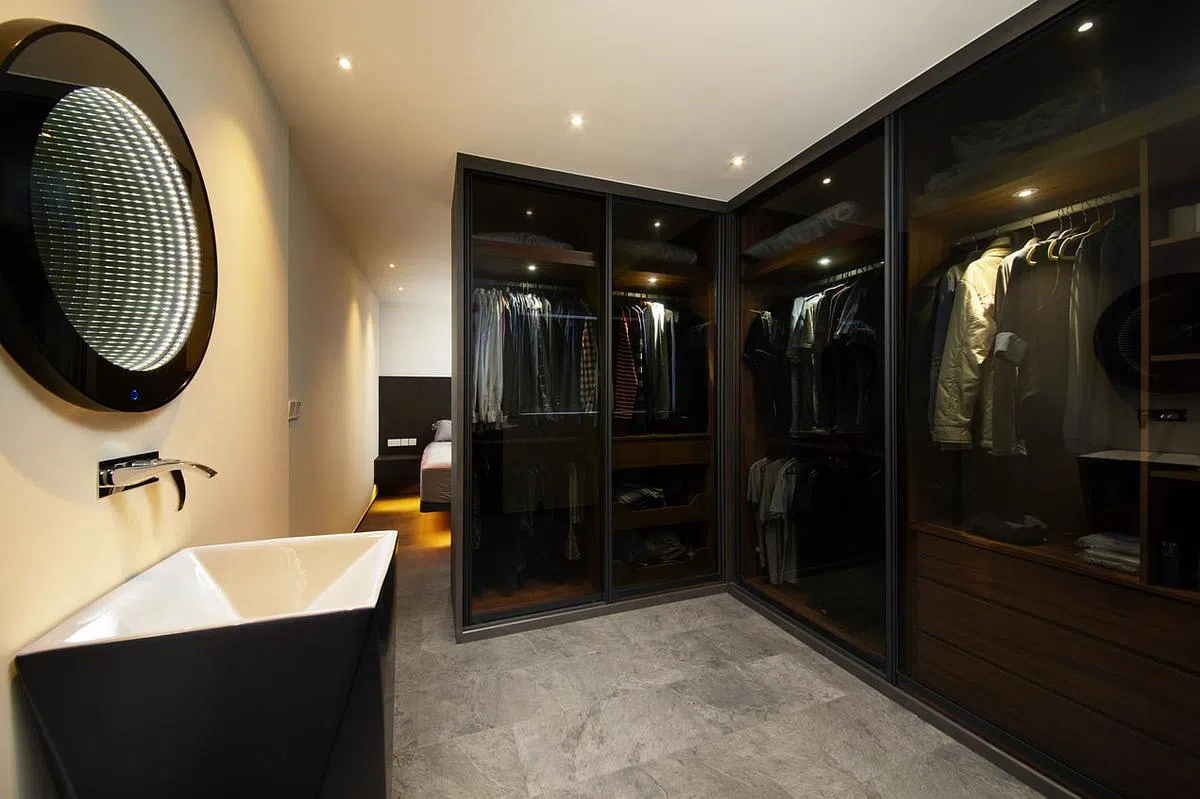 步入式衣柜设计精巧又具实用性。（Home Guide提供照片）