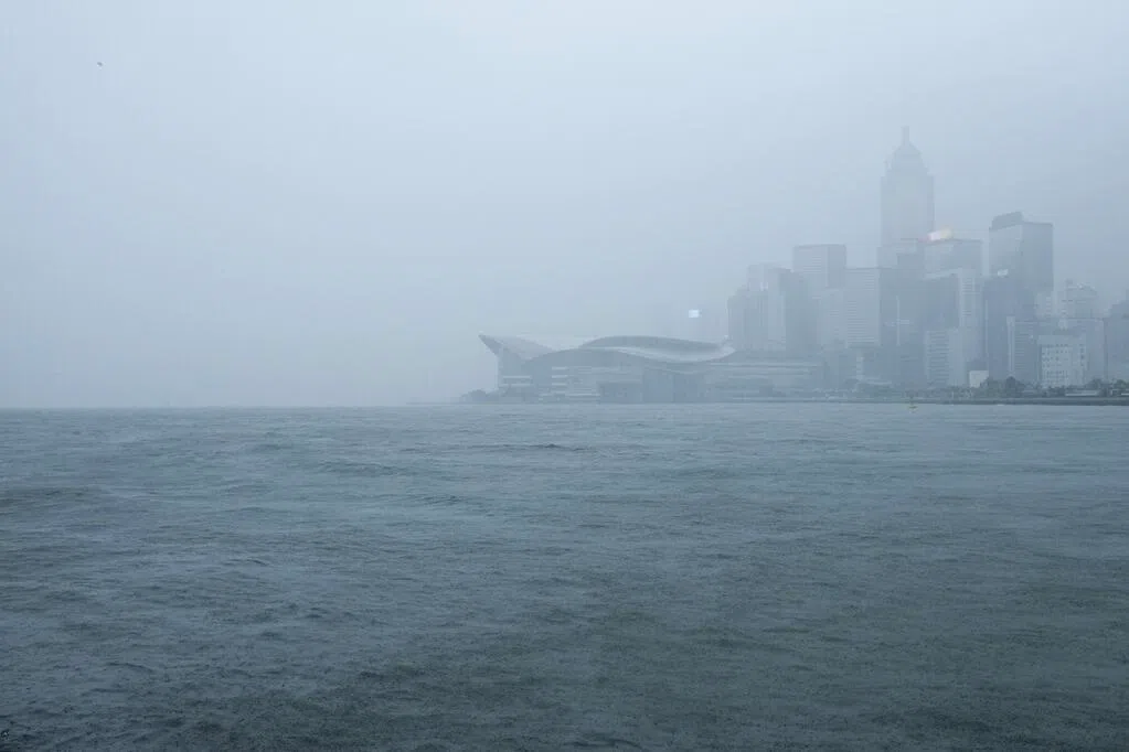 香港航班高铁大面积取消