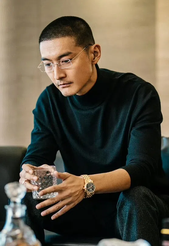 宋洋的外形和气质很适合诠释墨远致这个深不可测的角色。（互联网）