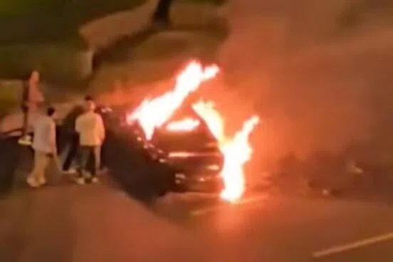 小米SU7起火致死事件 调查：车门不能开因低压系统断电