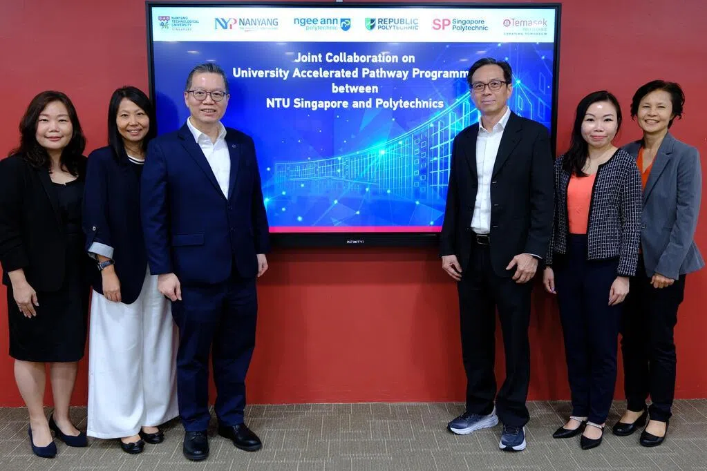 南大商学院与五理工学院合作 让学生提前到大学学习