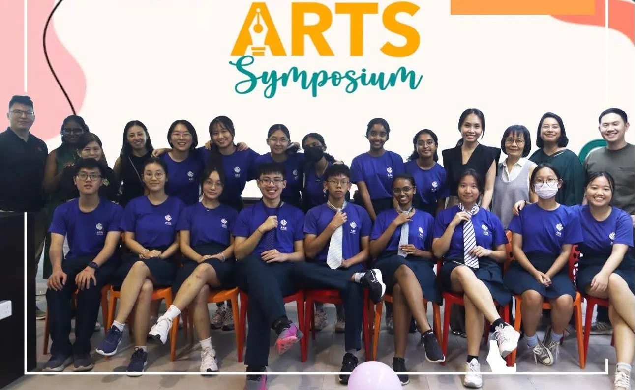 艺术研讨会成功举行的幕后功臣：高二班的学生协调员和扛起指导重任的老师们。（安德逊实龙岗初院提供）