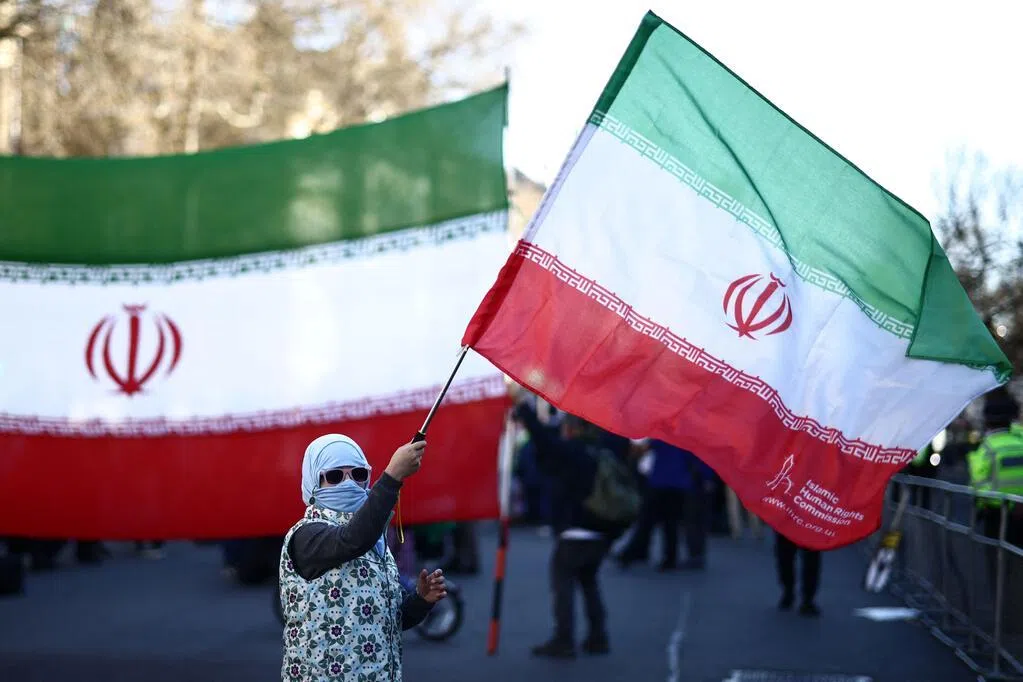 伊朗在写给联合国安全理事会和国际海事组织（IMO）的一份照会中表明，“非敌对船只”在与伊朗当局协调后，可以通行霍尔木兹海峡。