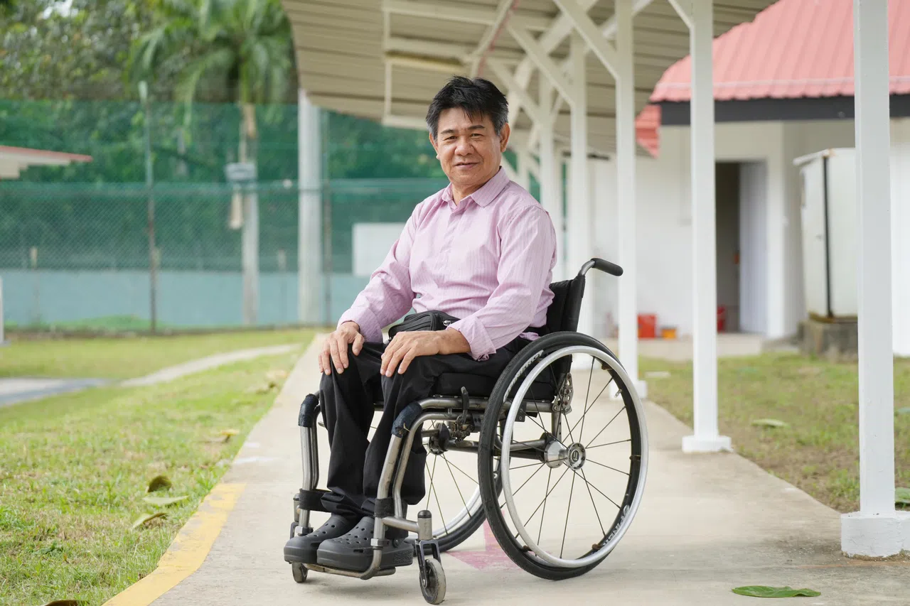 突破助理总干事林新新说，从樟宜监狱走到突破村庄只需七分钟，对释囚和监狱官都很方便。（谢智扬摄）