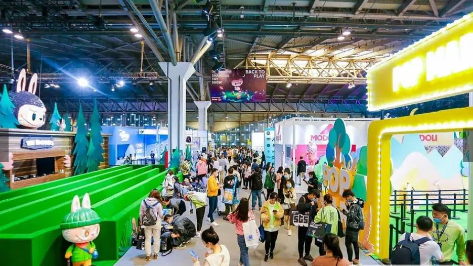 为期三天的本地首届潮玩大会吸引不少年轻人到场。（互联网）