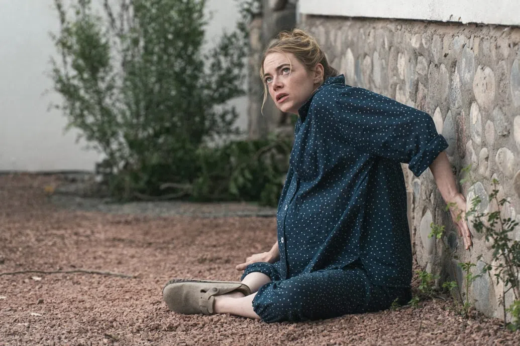 影后艾玛史东精彩演绎剧中复杂角色，演技获肯定。（互联网）