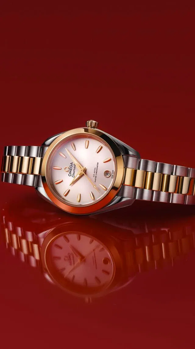 新款Aqua Terra 30毫米系列，涵盖多种材质，包括18K Sedna™金表，以及18K Moonshine™金款。（欧米茄提供）