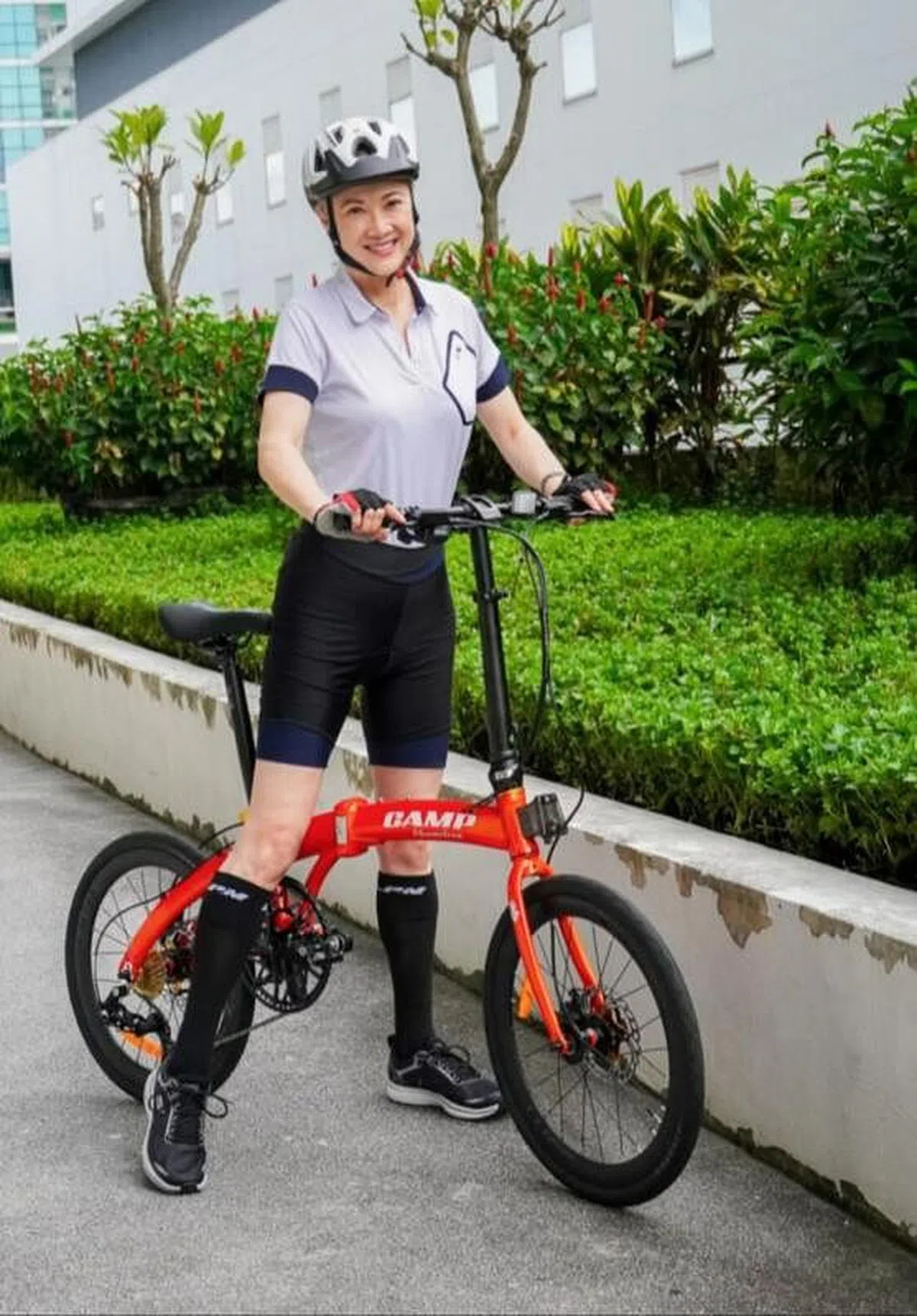 洪慧芳说骑脚踏车是为了健身。（图 / 艺人IG）