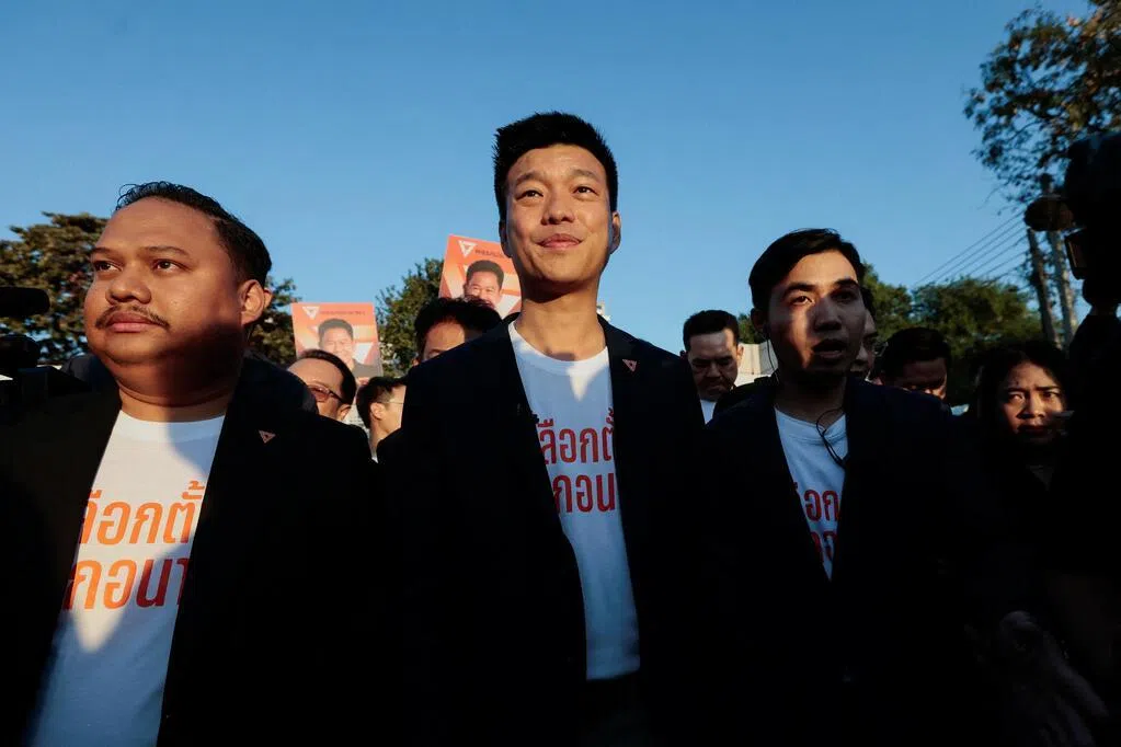 泰大选民调：那他蓬支持率继续领跑 阿努廷缩小差距