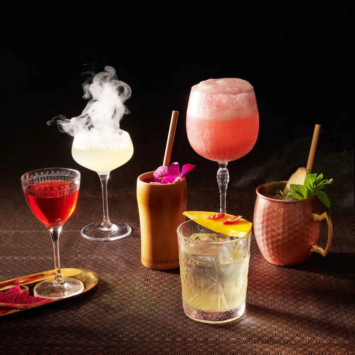 鸡尾酒以新鲜水果等调配出创意和乐趣。（ 餐馆提供）