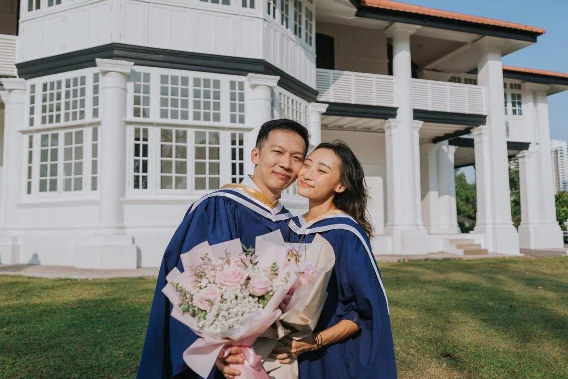 李瑛粧和丈夫司徒挺阳（左）相识于国大校园，虽然丈夫不经常跑步，但还是尽己所能支持她的长跑事业。（受访者提供）