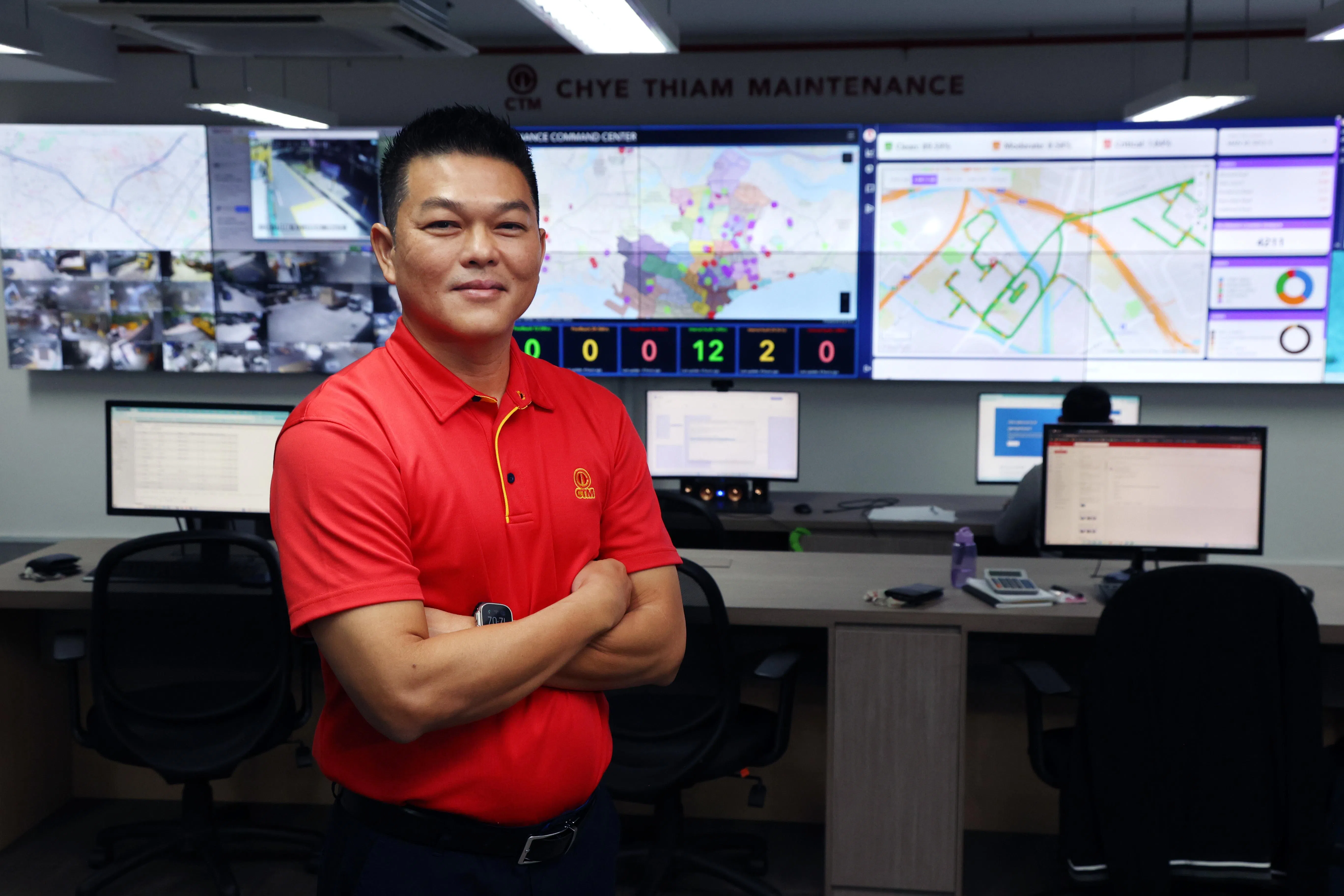 陈伟富说：“我觉得我和父亲的想法一样，当时间到了，就该交棒给更合适的人和团队去继续这份事业。其实我正在物色接班人，若有一个人能证明他比我做得更好，我明天就愿意把所有担子交给他。”（邝启聪摄）