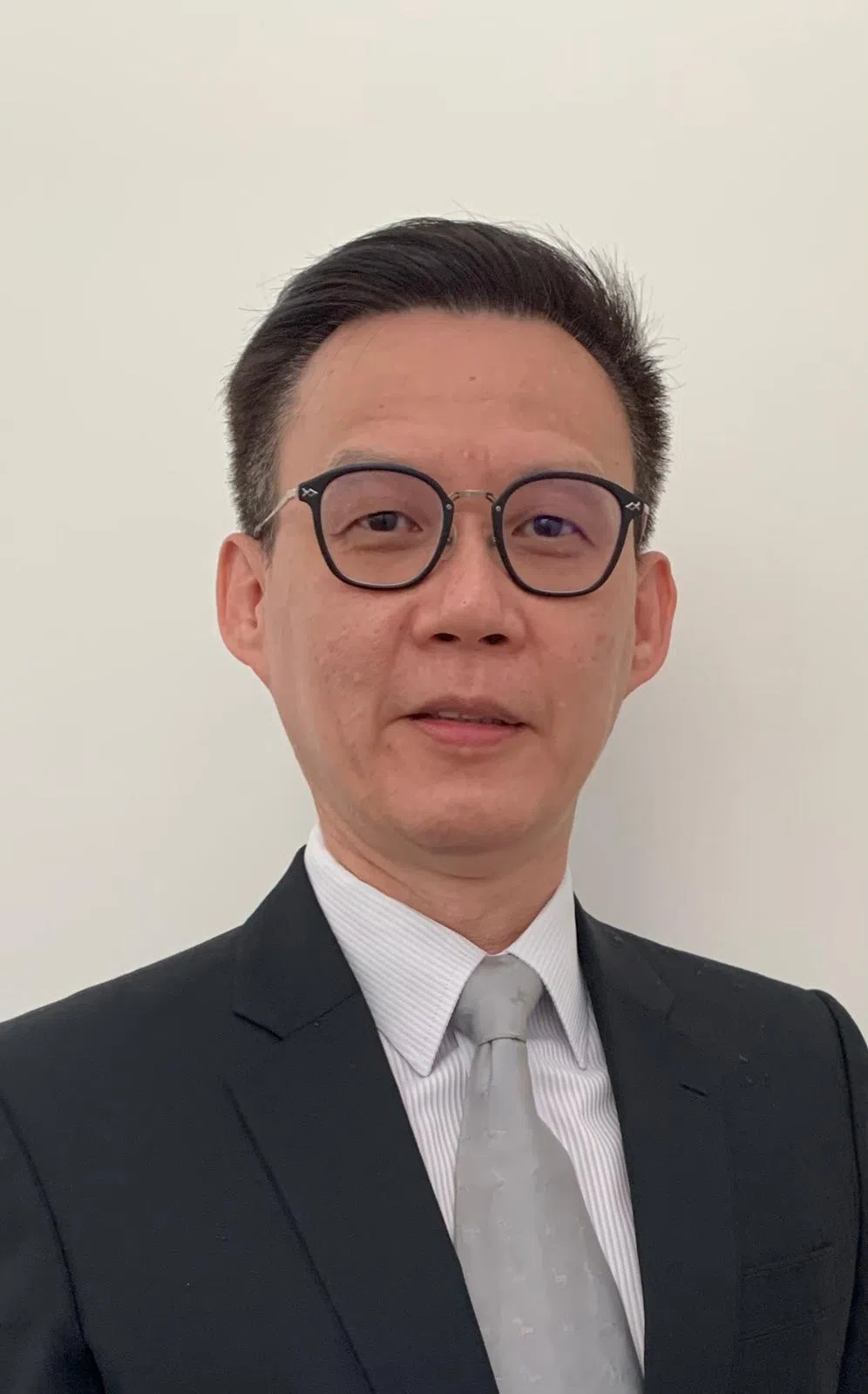 陈成和医生建议慢性肾病相关瘙痒患者采取简单日常对策，如保持皮肤湿润，使用润肤沐浴用品等。（鹰阁医院提供）