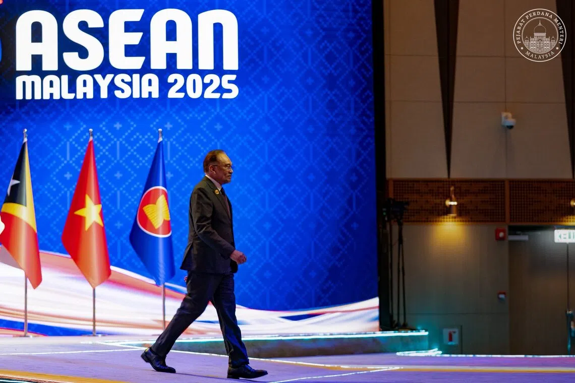 安华国际形象提升 国内评价分化