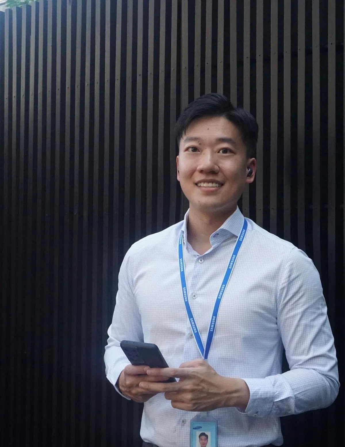 郑坤荣认为耳机舒适感很重要。（受访者提供）