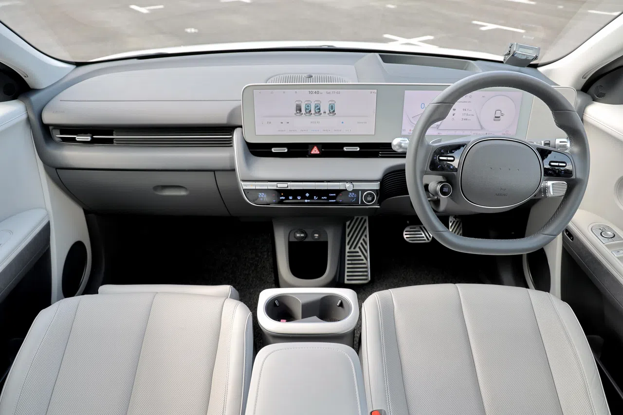 Inspiration延续双色的简约设计，空间宽敞。（龙国雄摄）