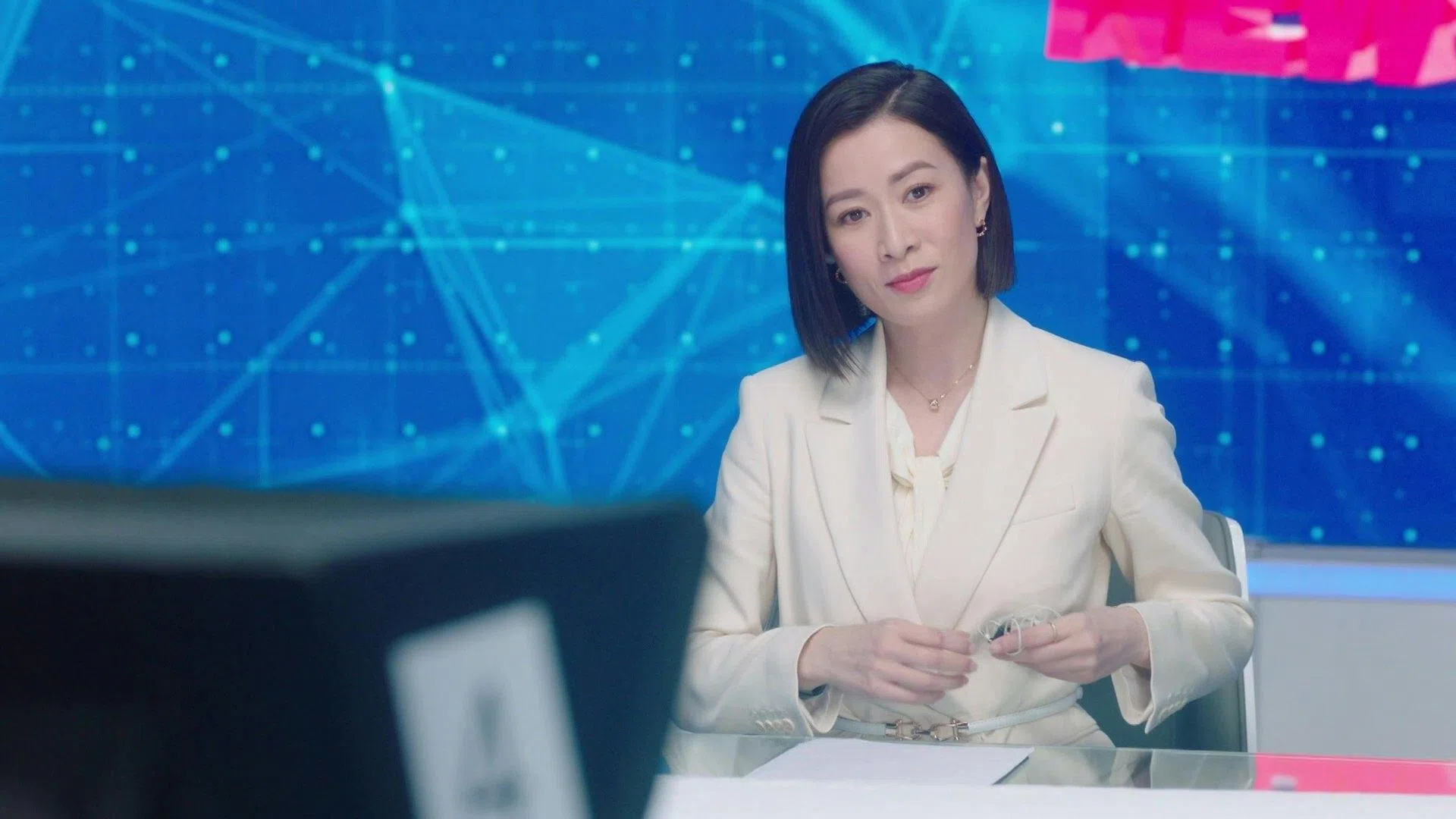 佘诗曼在《新闻女王》中饰演精明干练的新闻主播“Man姐”，深受欢迎。（互联网）