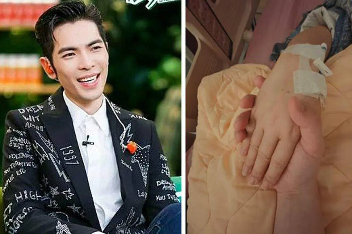 萧敬腾（左图）晒母亲开刀照片，让台湾网民气炸，指他爽用台湾健保。（取自艺人脸书）