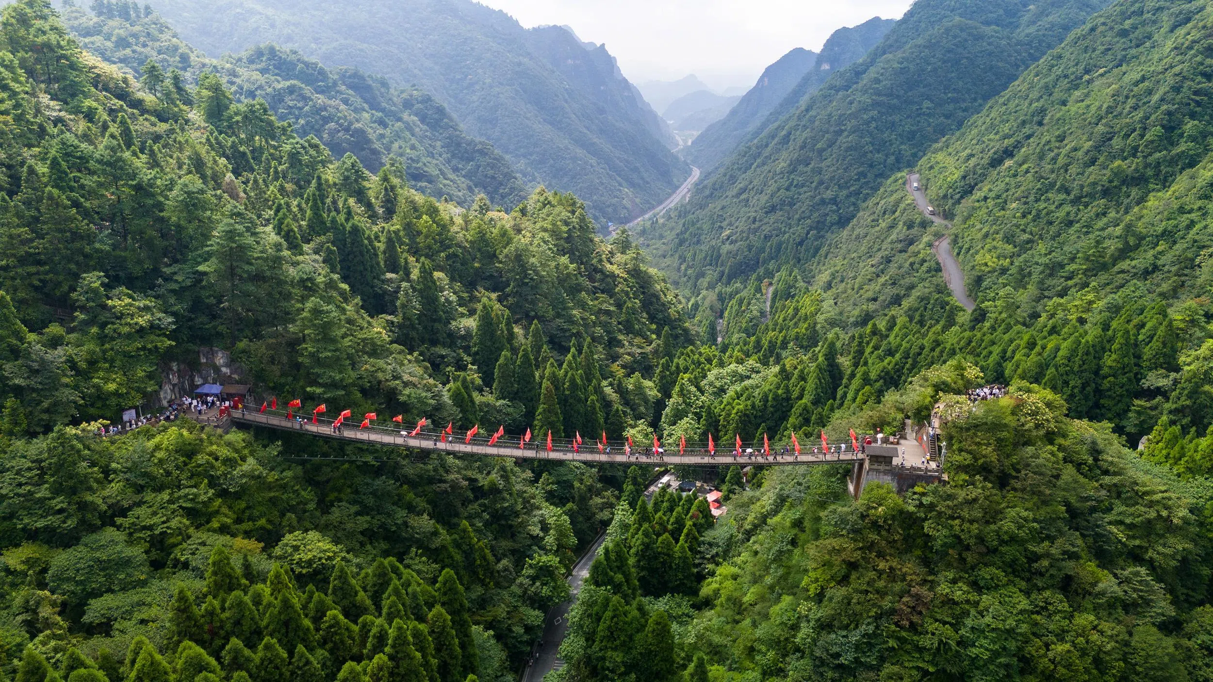 贵州省遵义娄山关山高坡陡、地势险要，素有“一夫当关、万夫莫开”之称，是中央红军长征中取得重要胜利的关隘。（新华社）