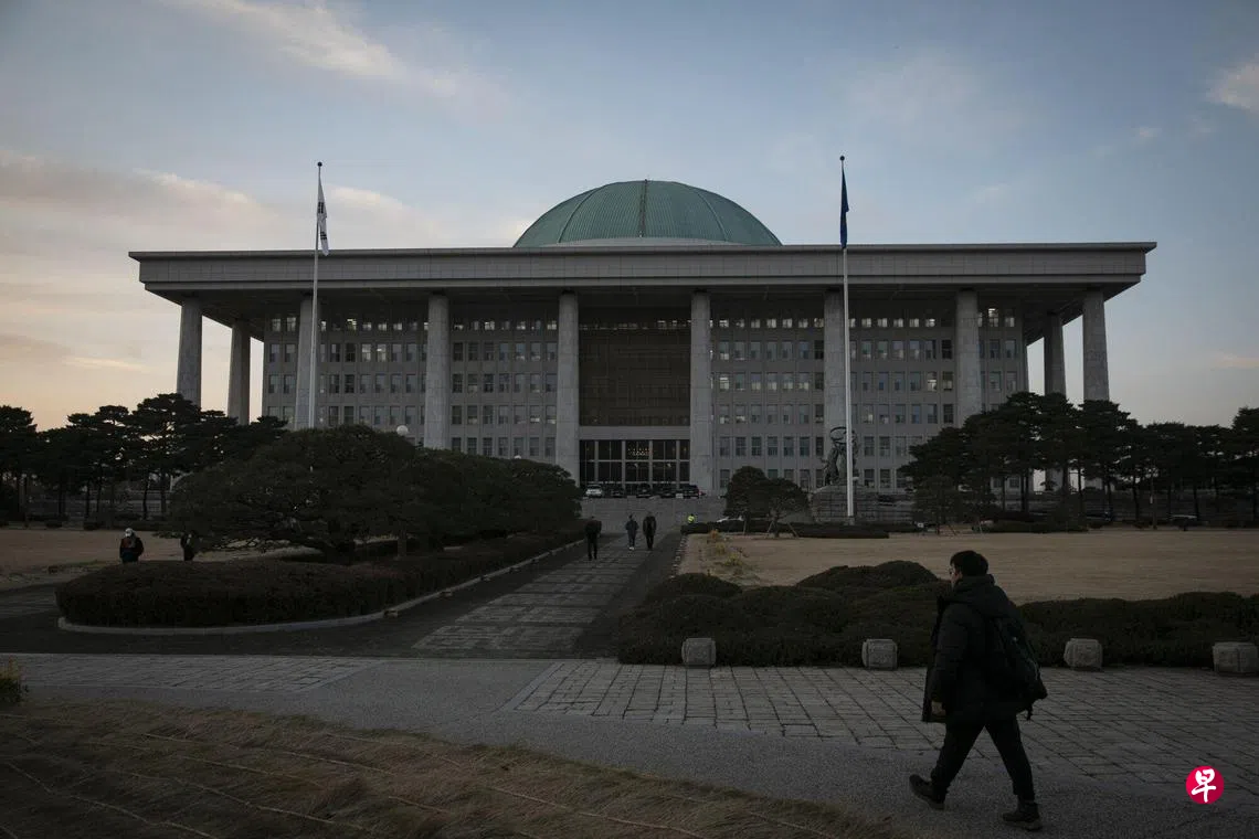 韩国国会今天第二次对尹锡悦弹劾案进行表决| 联合早报