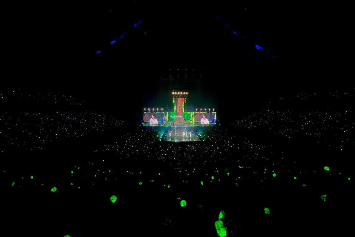 TOMORROW X TOGETHER与粉丝们相聚共度珍贵的时光。（取自Big Hit Music）