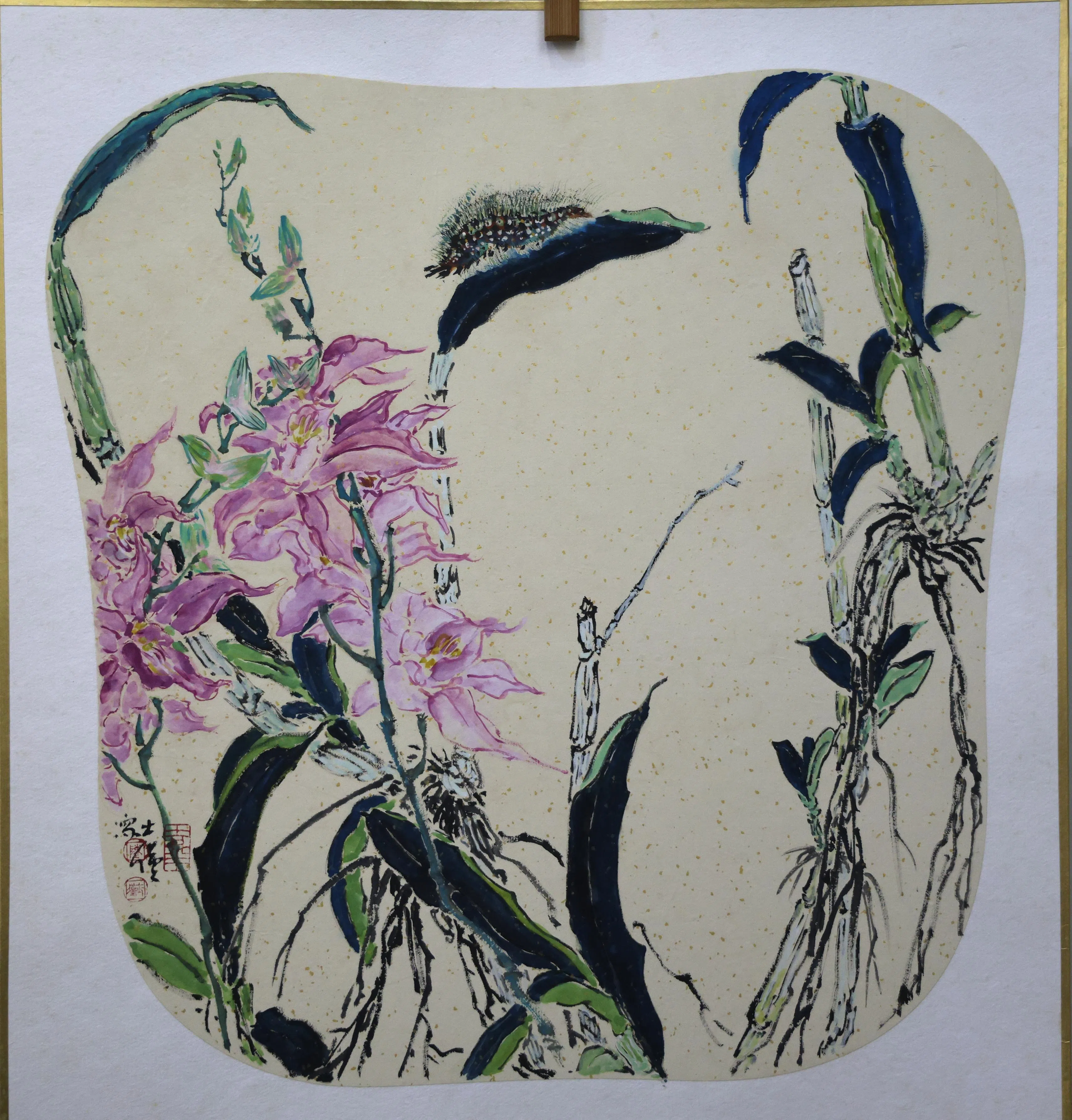 陈士仅的纸本花鸟水墨画。（陈渊庄摄）