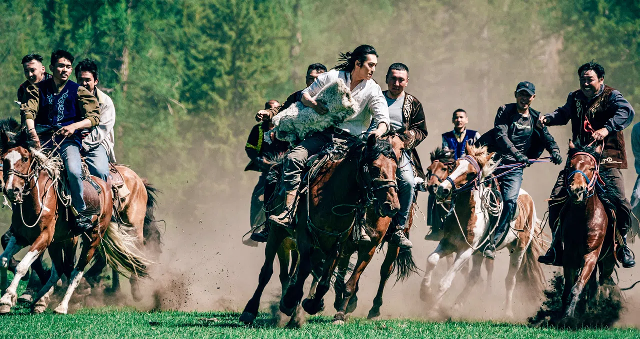 于适说《我的阿勒泰》对他而言是艺术上的尝试，也是一种冒险。（取自艺人微博）