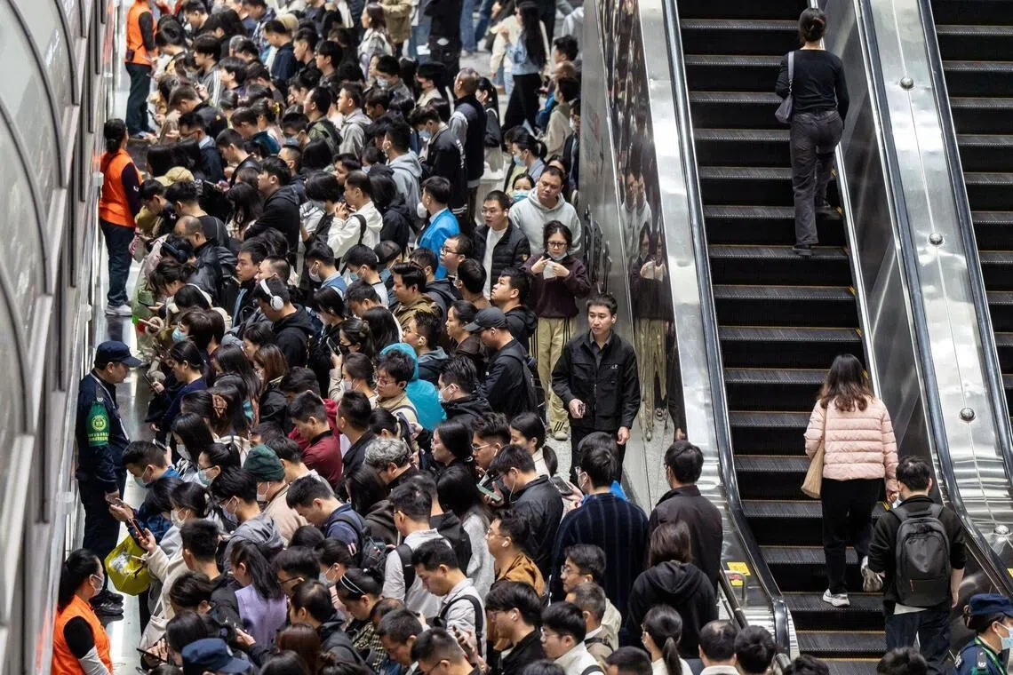 中国今年春运人员流动量预计达95亿人次 或创新高