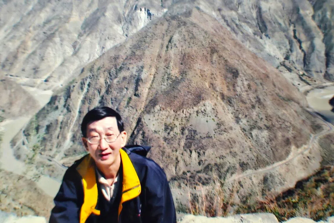 从1990年代开始，邹文学专程去过中国云南省旅游八次。（邹文学提供）