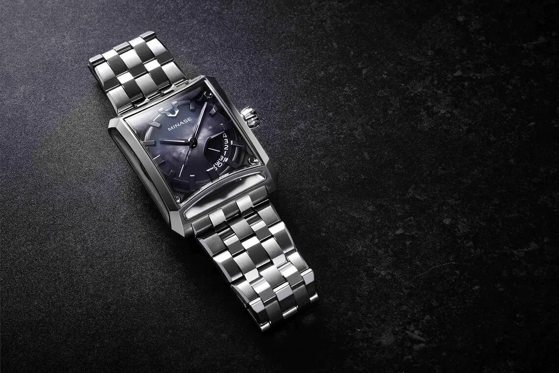 “七窗系列·雪平黑渐变表盘”特别版，让佩戴者在腕间感受精工与艺术的交融。（Minase提供）