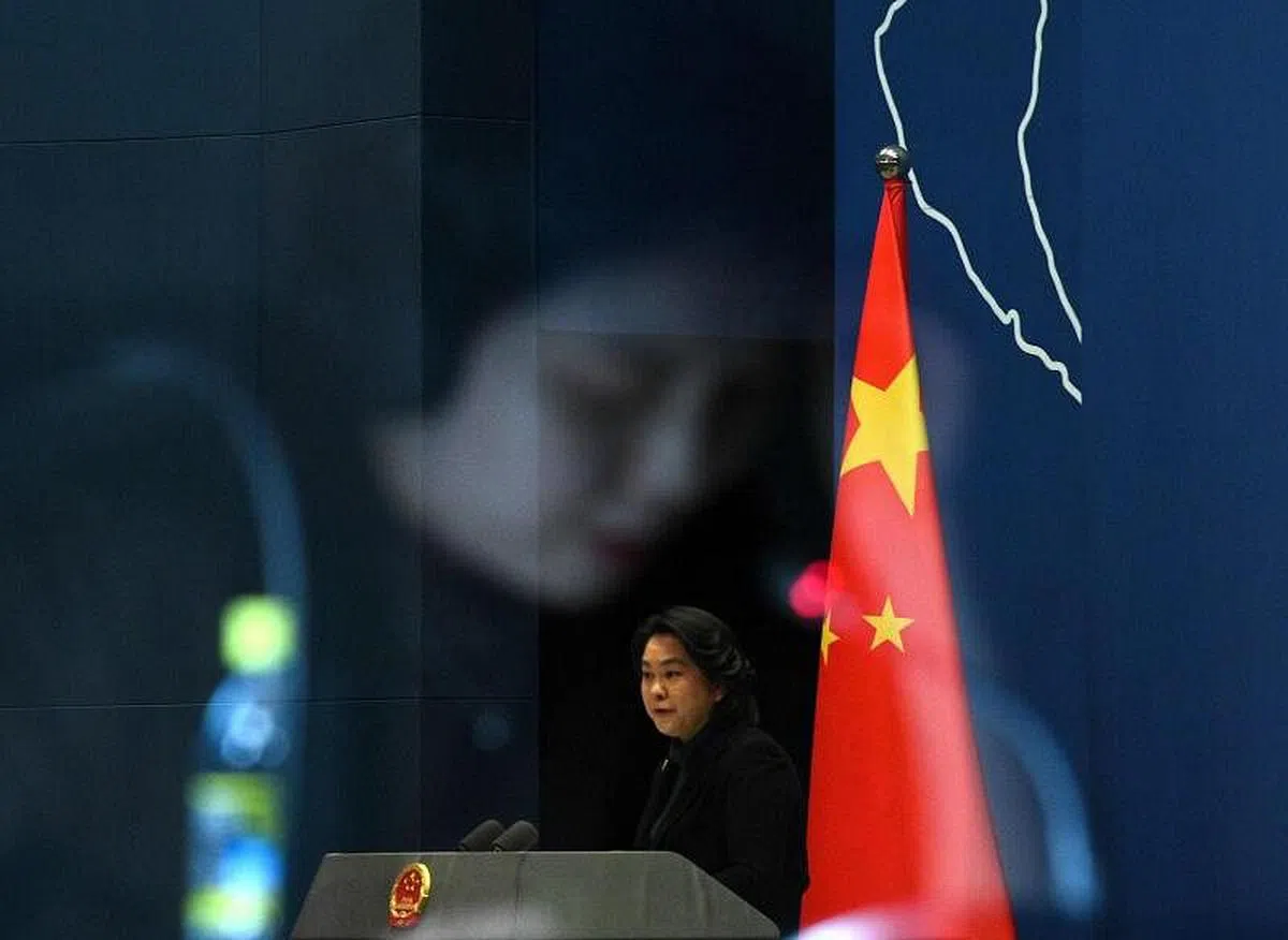 中国外交部发言人华春莹昨天在记者会上，提醒在乌中国公民不要前往局势不稳定的地区。并呼吁要体现出中国人民历来团结奋斗、互帮互助的优良传统。（法新社）