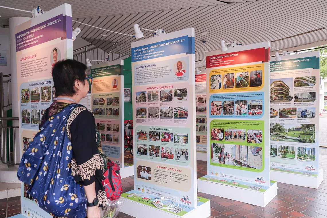 在卡迪市中心，近来设置一个小型展览，看板上显示着不同义顺集选区议员的“成绩单”，以及负责地区下来的发展计划。（李冠卫摄）